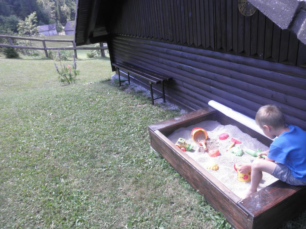 Holiday Home Cumar Cerkno Bagian luar foto